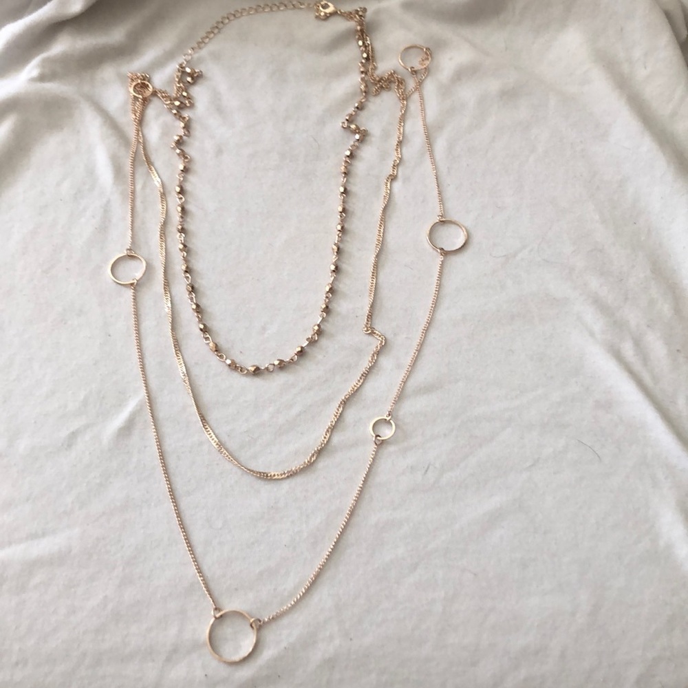 Dangling necklace